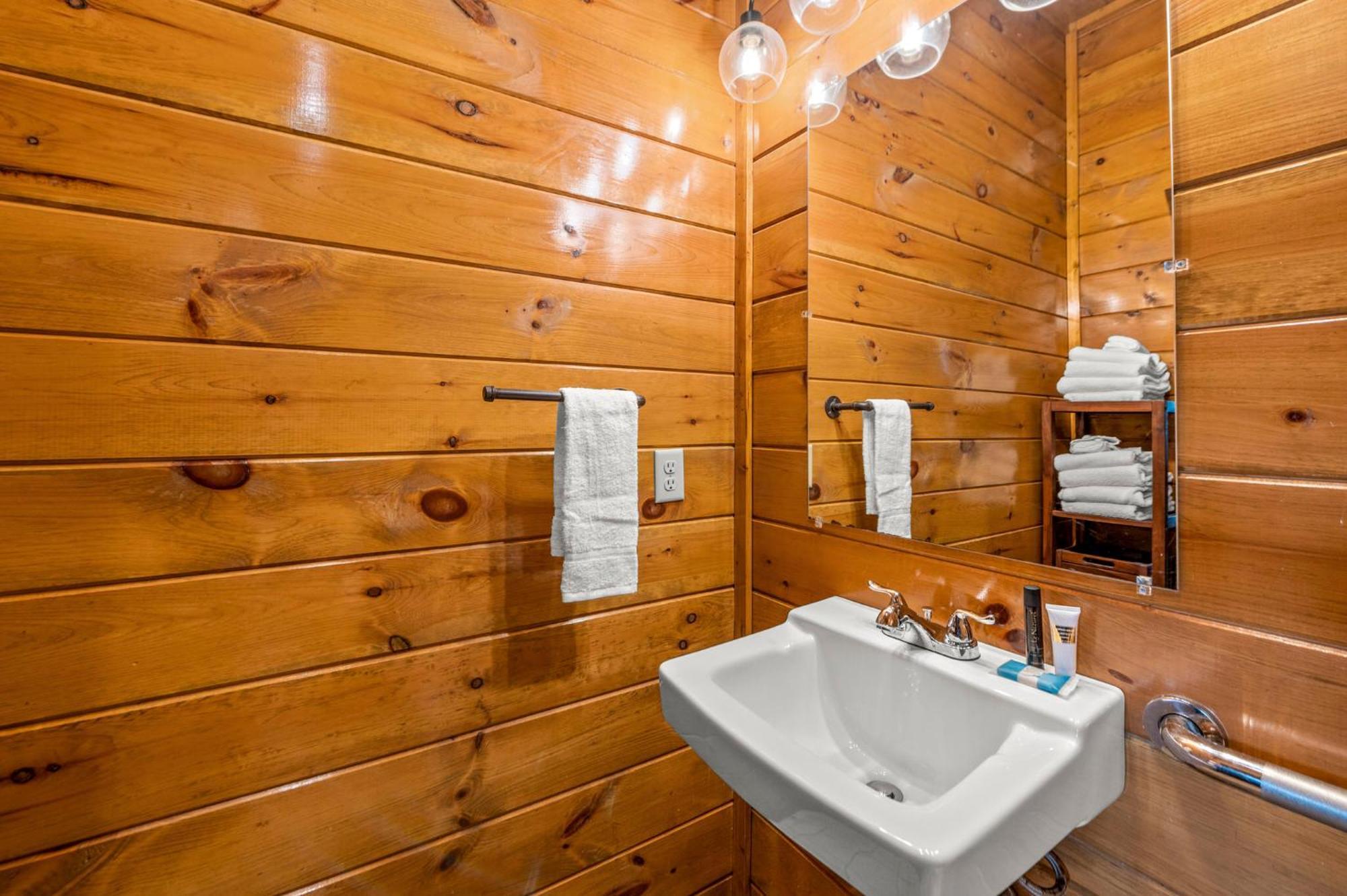 The Great Maple Retreat By Stony Brook Cabins Gatlinburg Exteriör bild
